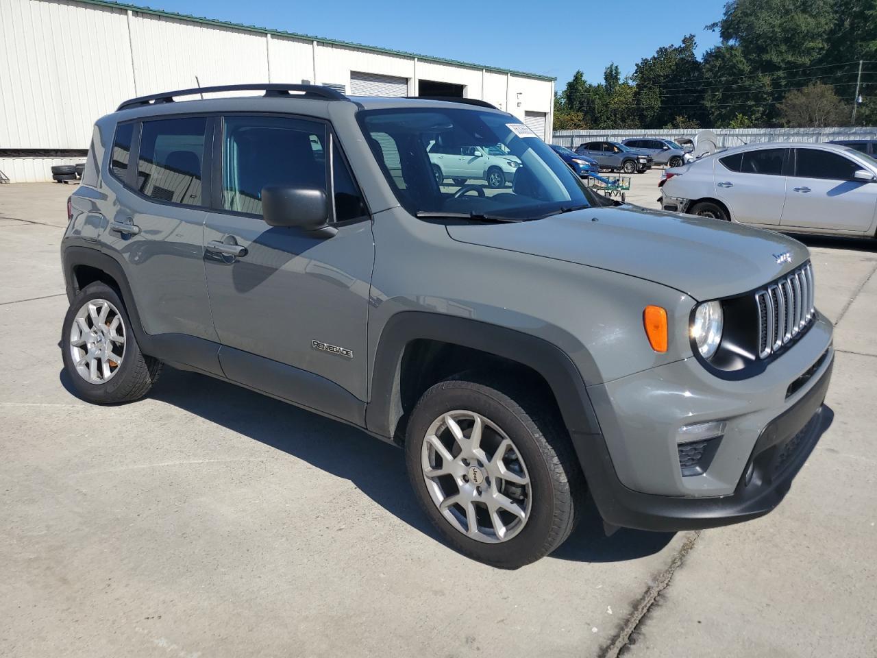 2022 Jeep Renegade Latitude - Фото 4