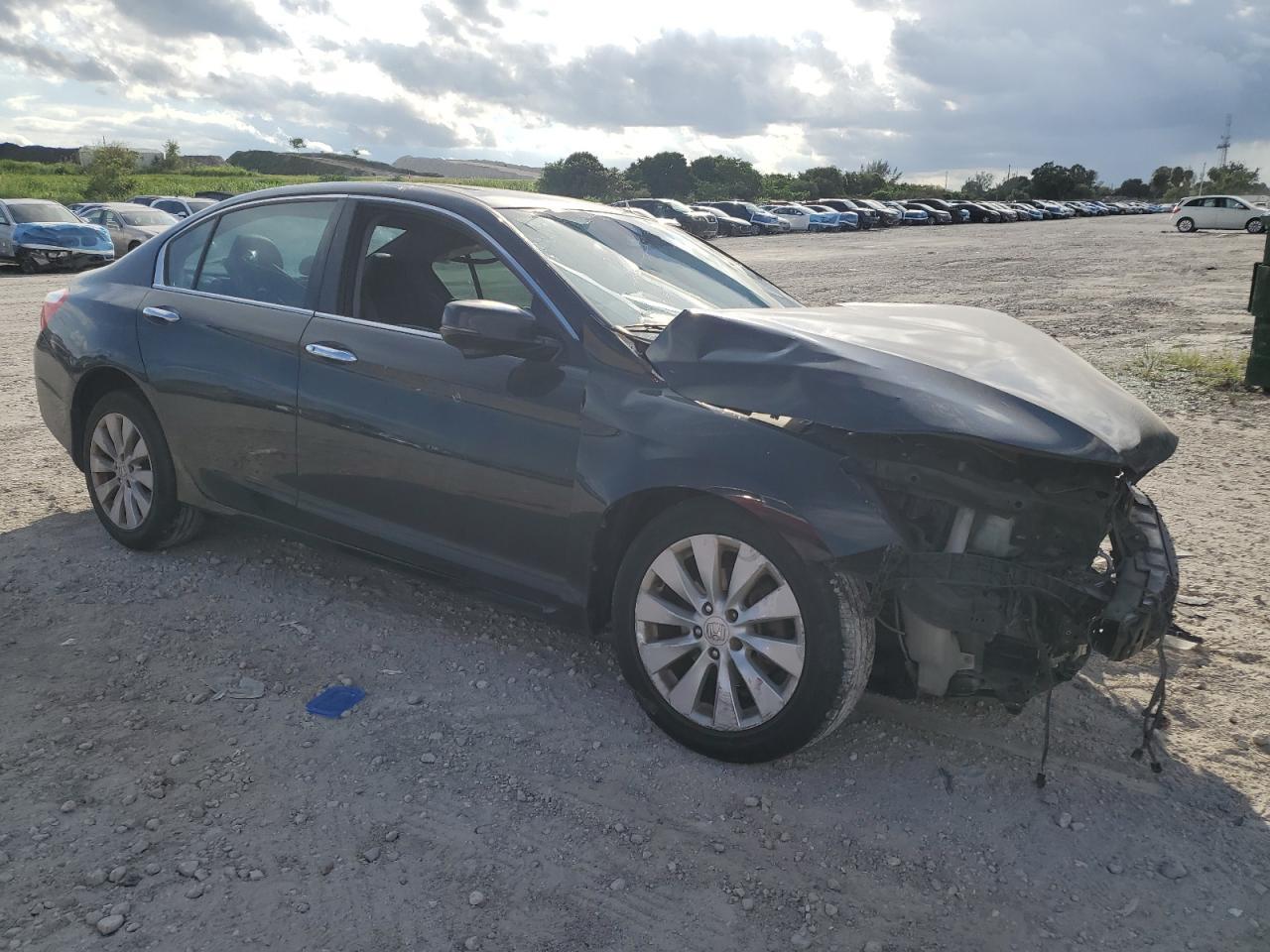 2014 Honda Accord Touring - Image 4