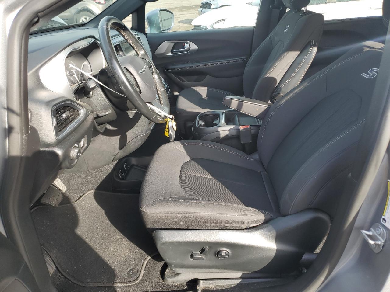 2019 Chrysler Pacifica Touring Plus - Фото 7