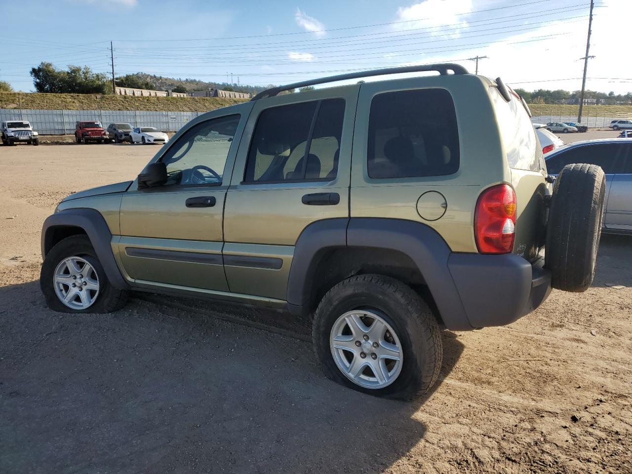 2004 Jeep Liberty Sport - Фото 2