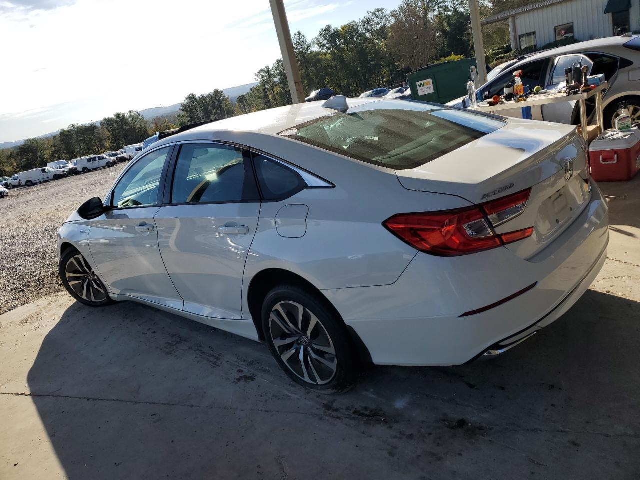 2018 Honda Accord Hybrid - Image 2