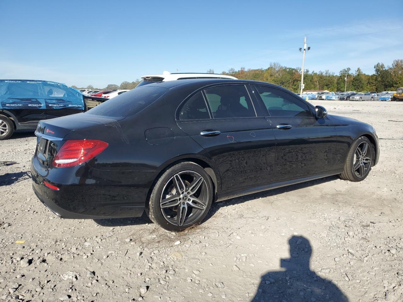 2020 Mercedes-Benz E 350 - Фото 3