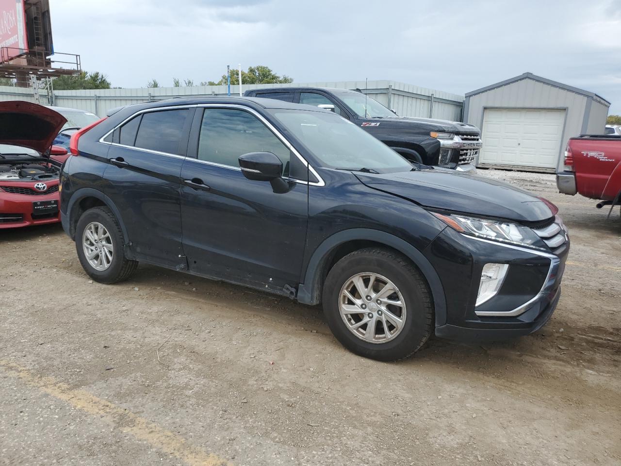 2019 Mitsubishi Eclipse Cross Es - Image 4