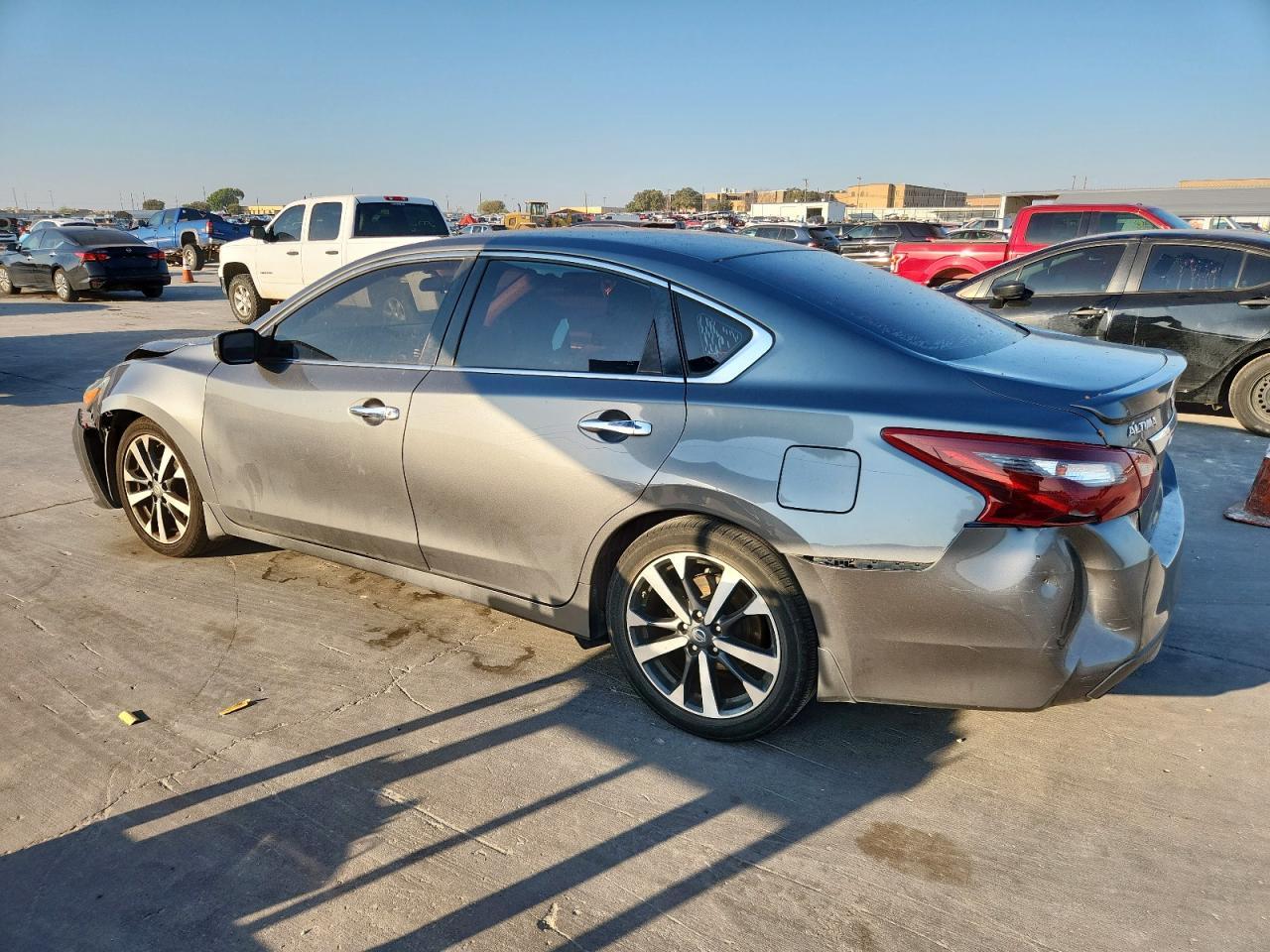 2017 Nissan Altima - Image 2