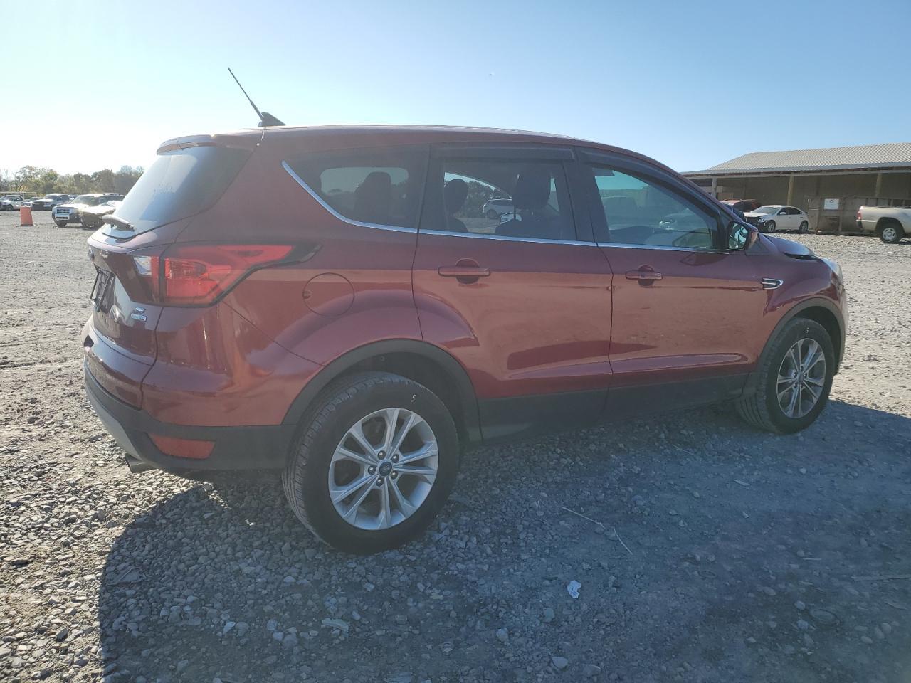 2019 Ford Escape Se - Фото 3