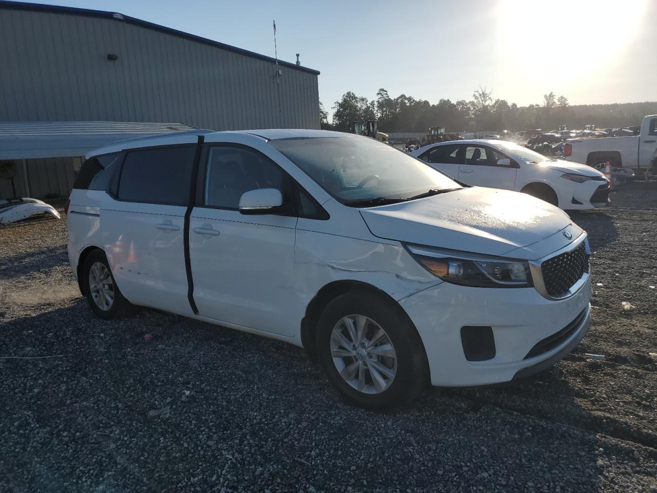 2016 Kia Sedona Lx - Фото 4