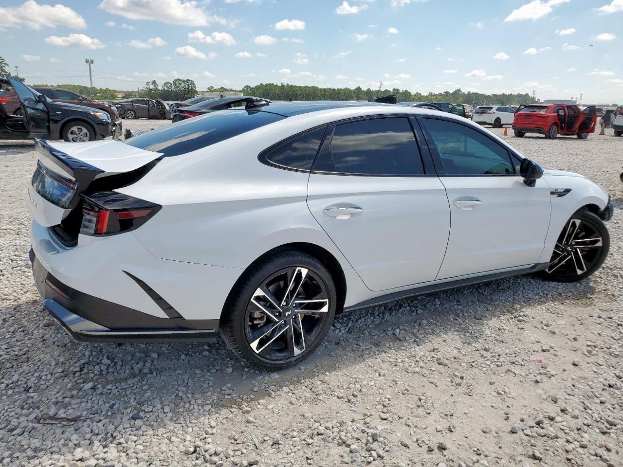 2025 Hyundai Sonata N Line - Фото 3