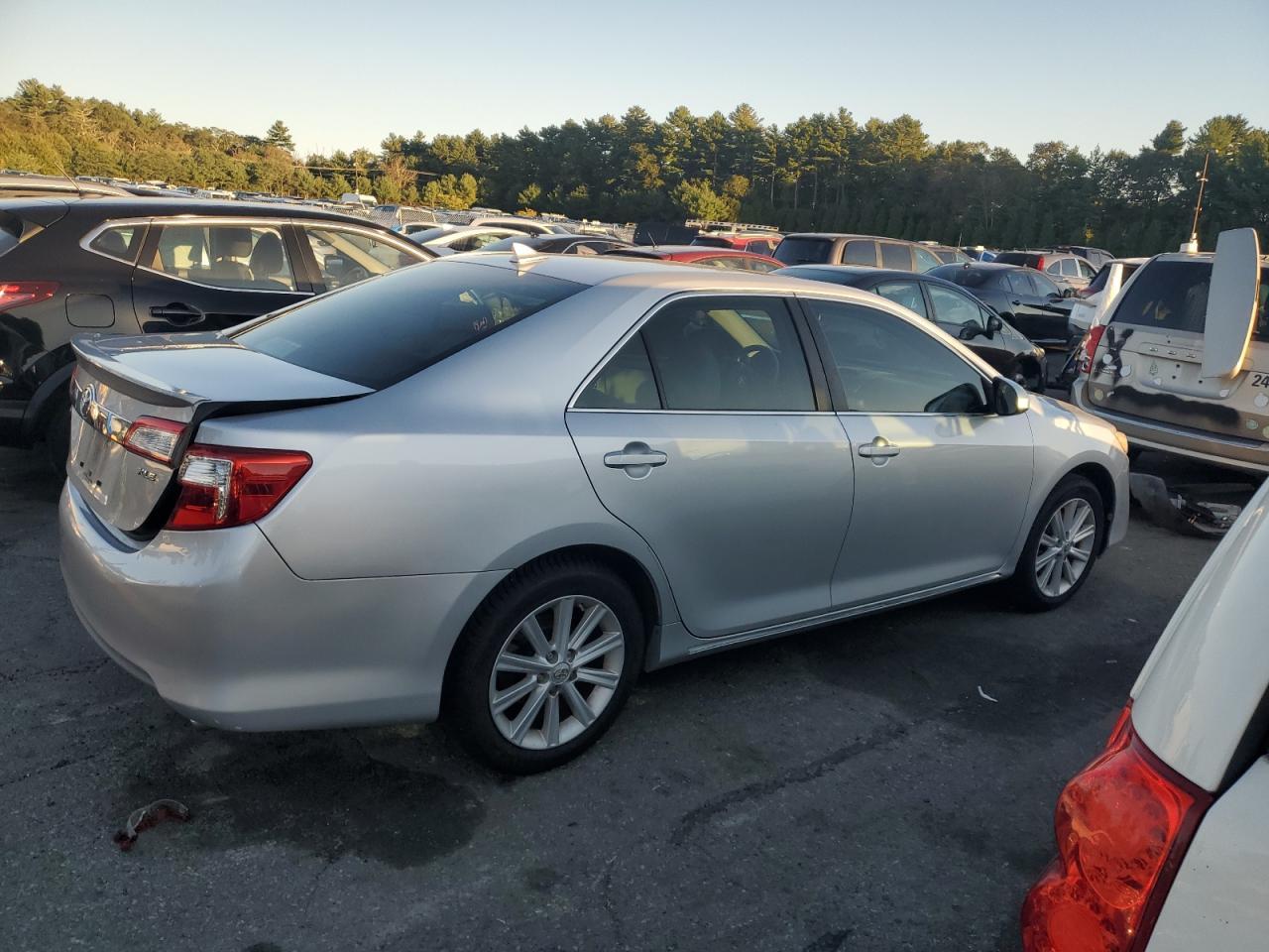 2012 Toyota Camry Xle V6 - Фото 3