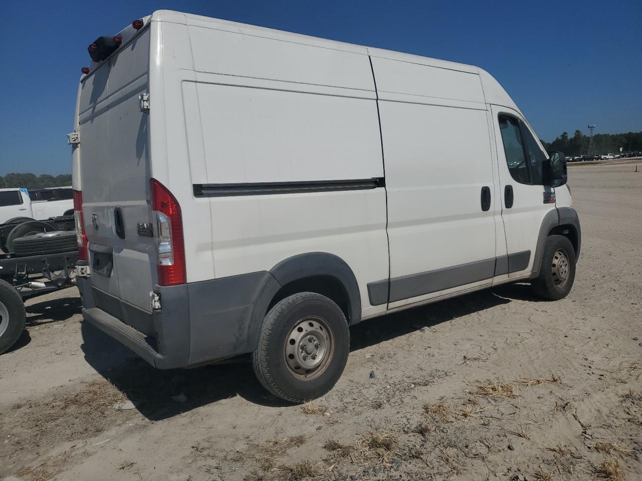 2018 Ram Promaster 2500 Delivery Van - Image 3