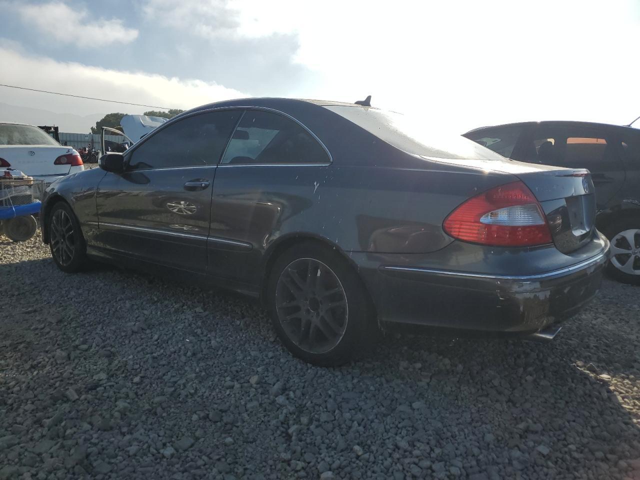 2009 Mercedes-Benz Clk-Class - Image 2