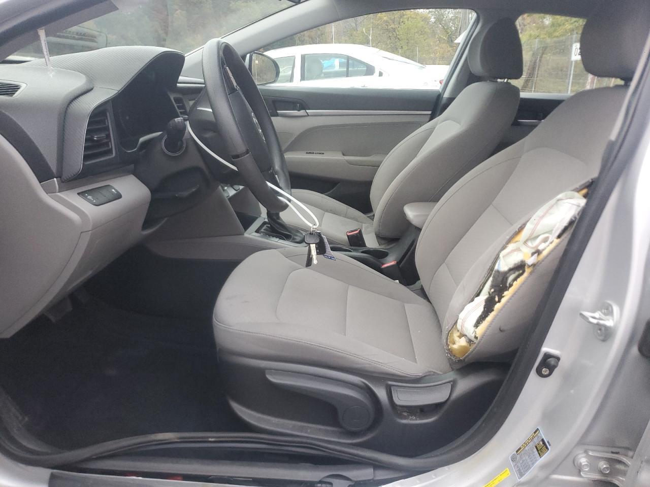 2019 Hyundai Elantra Se - Image 7