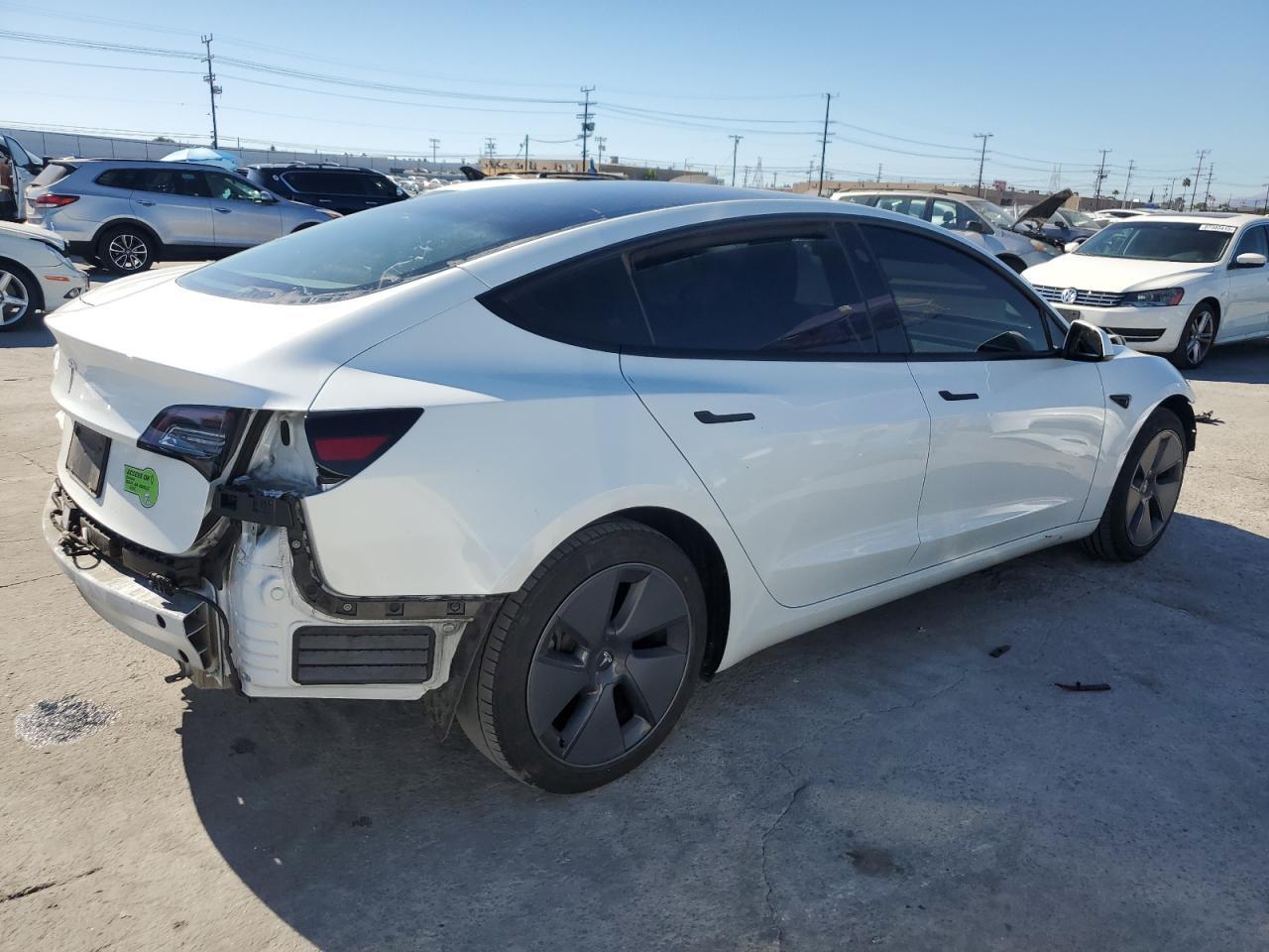 2023 Tesla Model 3 - Фото 3