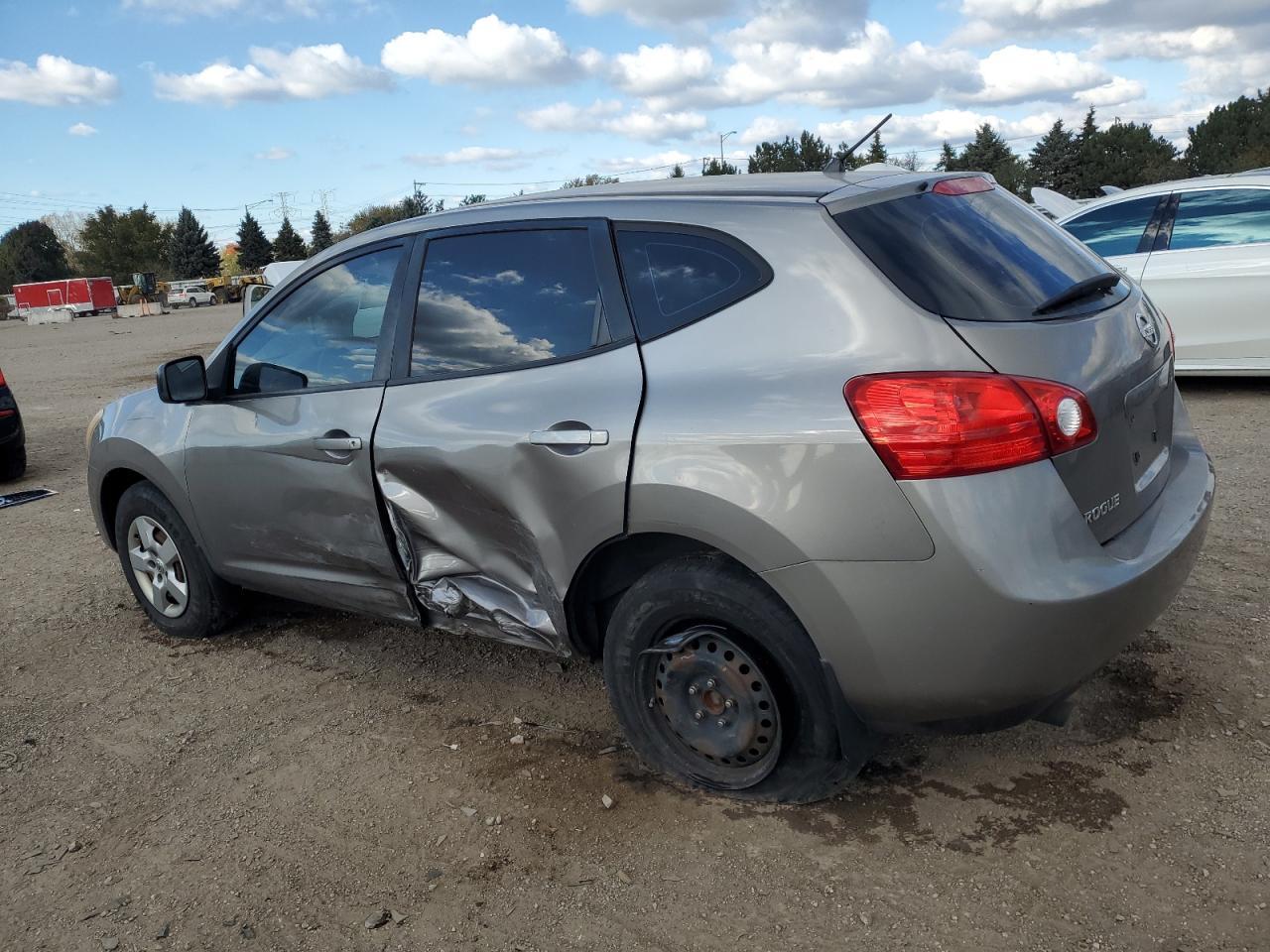 2008 Nissan Rogue S - Image 2