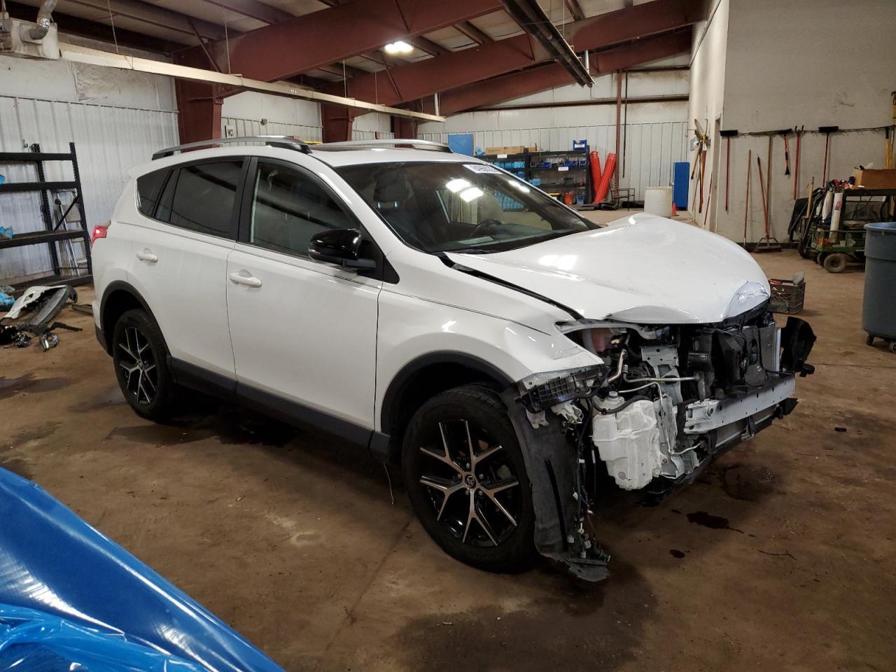 2017 Toyota Rav4 Se - Фото 4