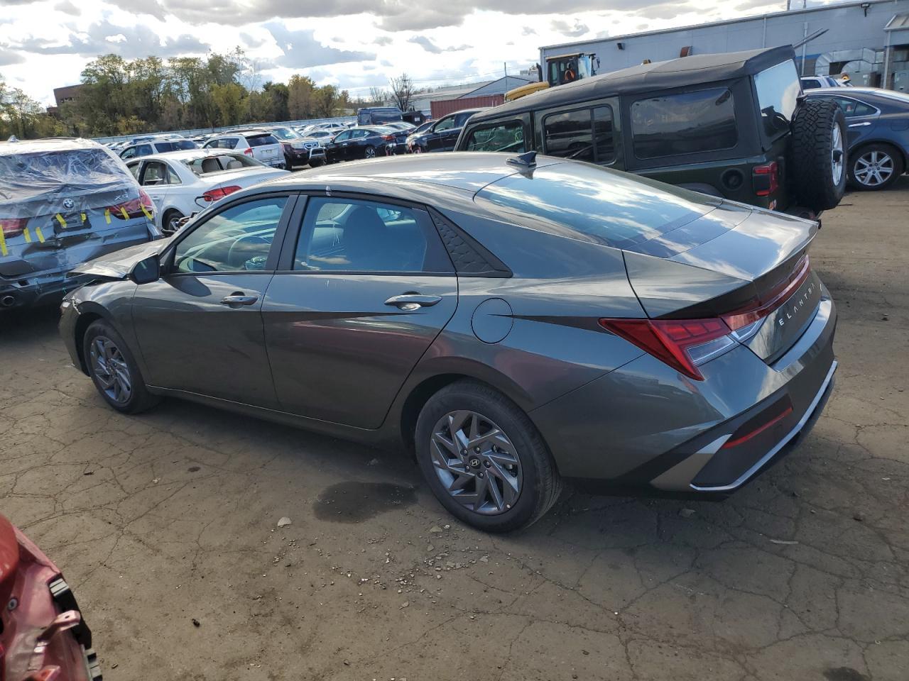 2025 Hyundai Elantra Blue - Фото 2