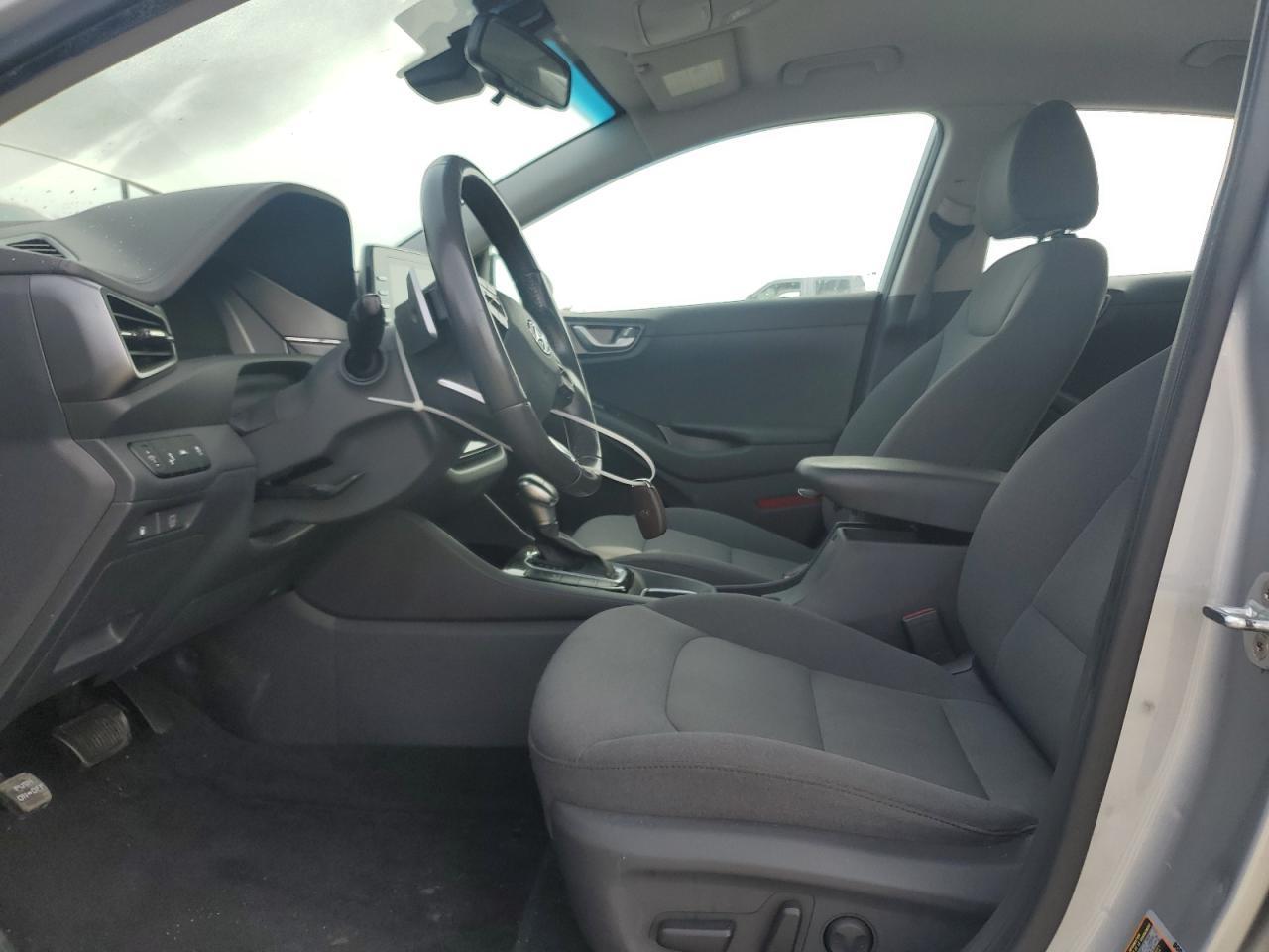 2020 Hyundai Ioniq Se - Фото 7