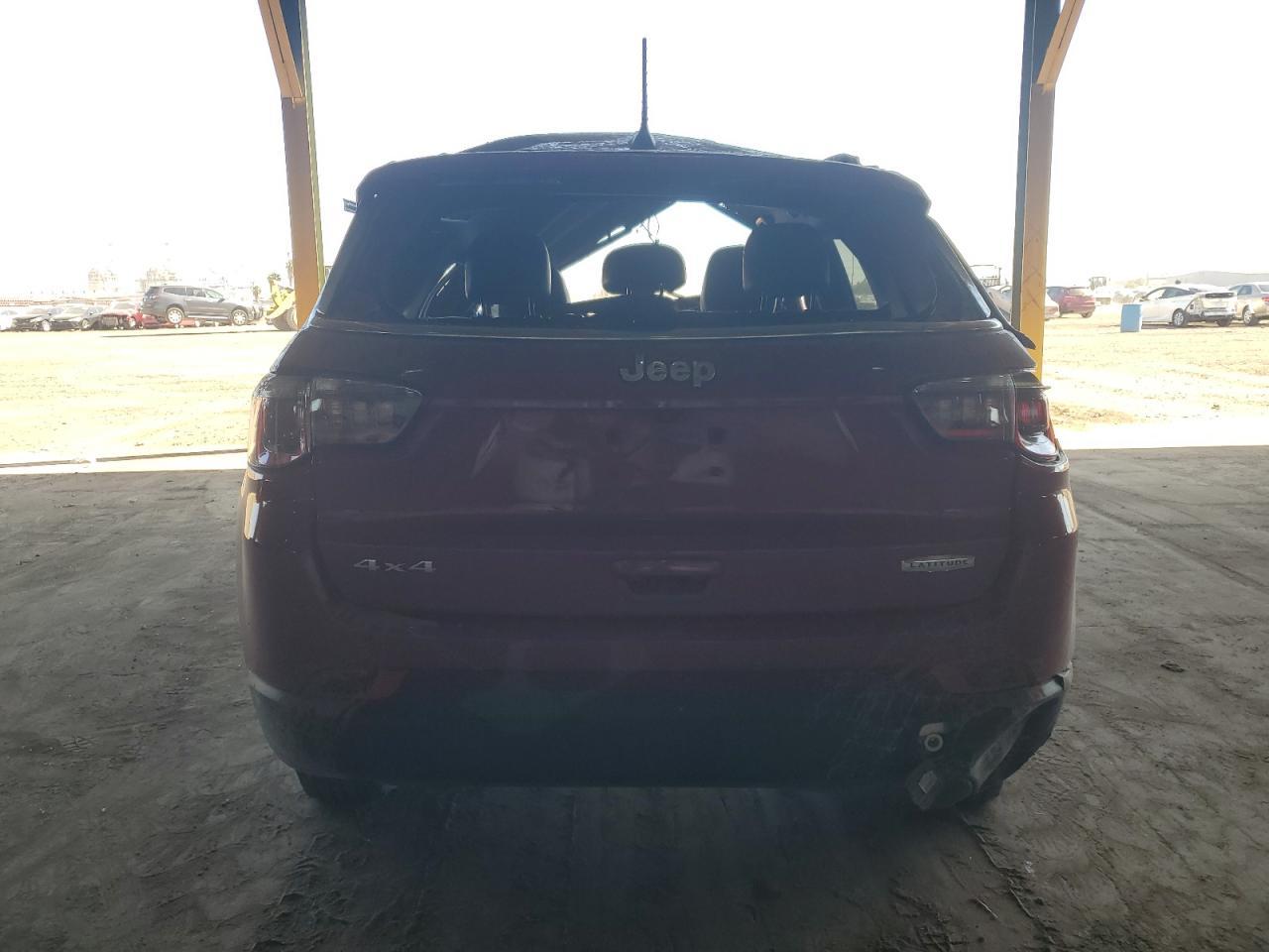 2025 Jeep Compass Latitude - Фото 6