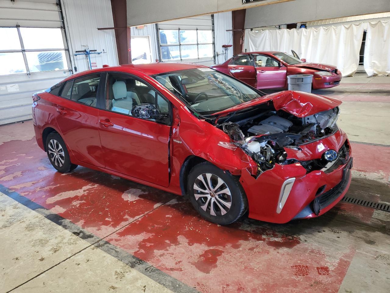 2020 Toyota Prius Xle Awd-E - Image 4