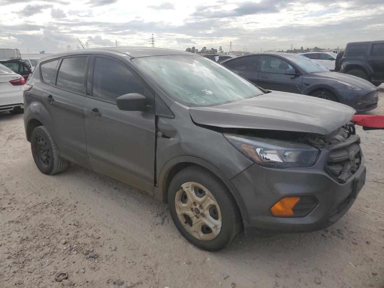 2018 Ford Escape S - Image 4