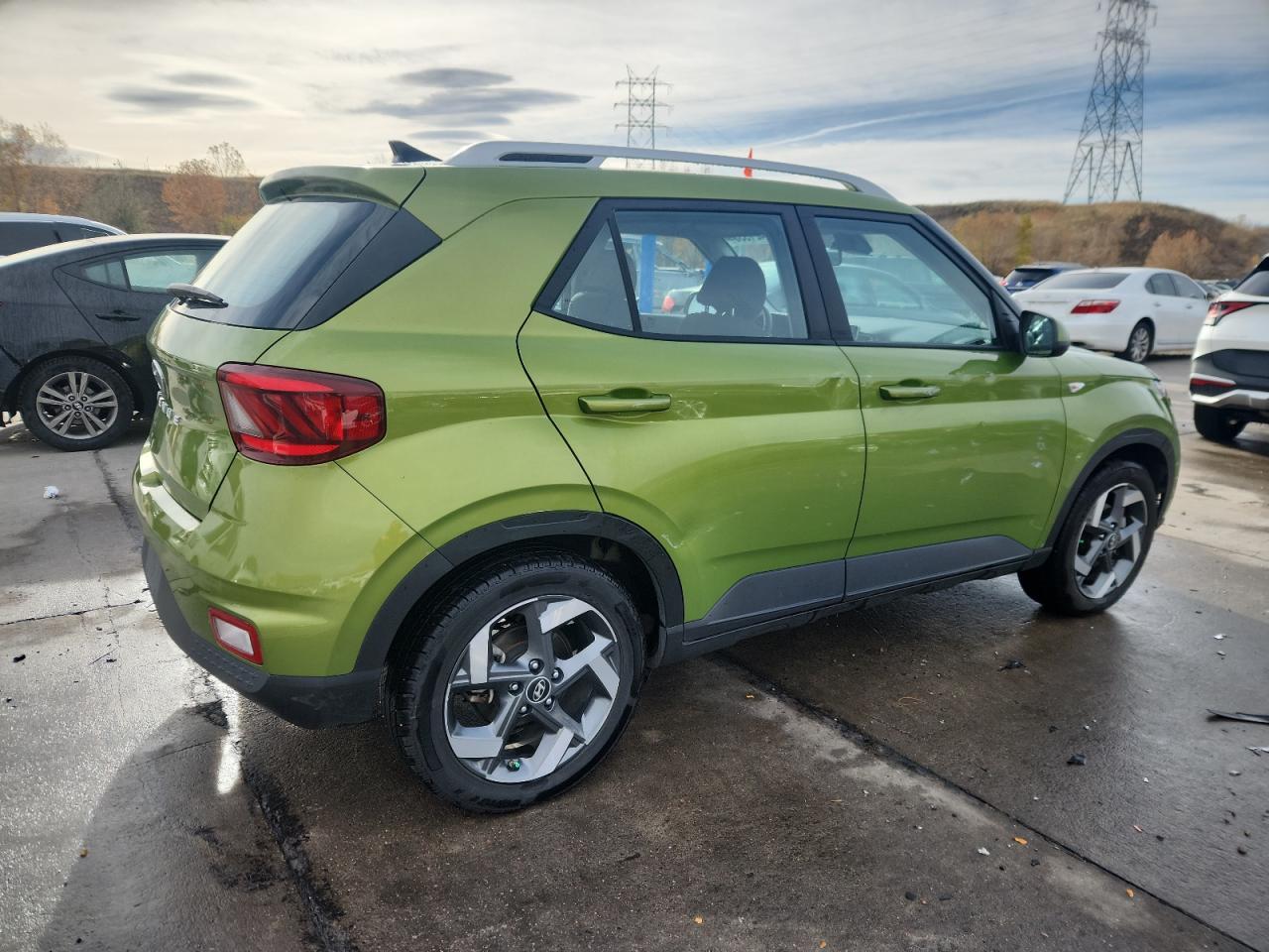 2021 Hyundai Venue Sel - Image 3