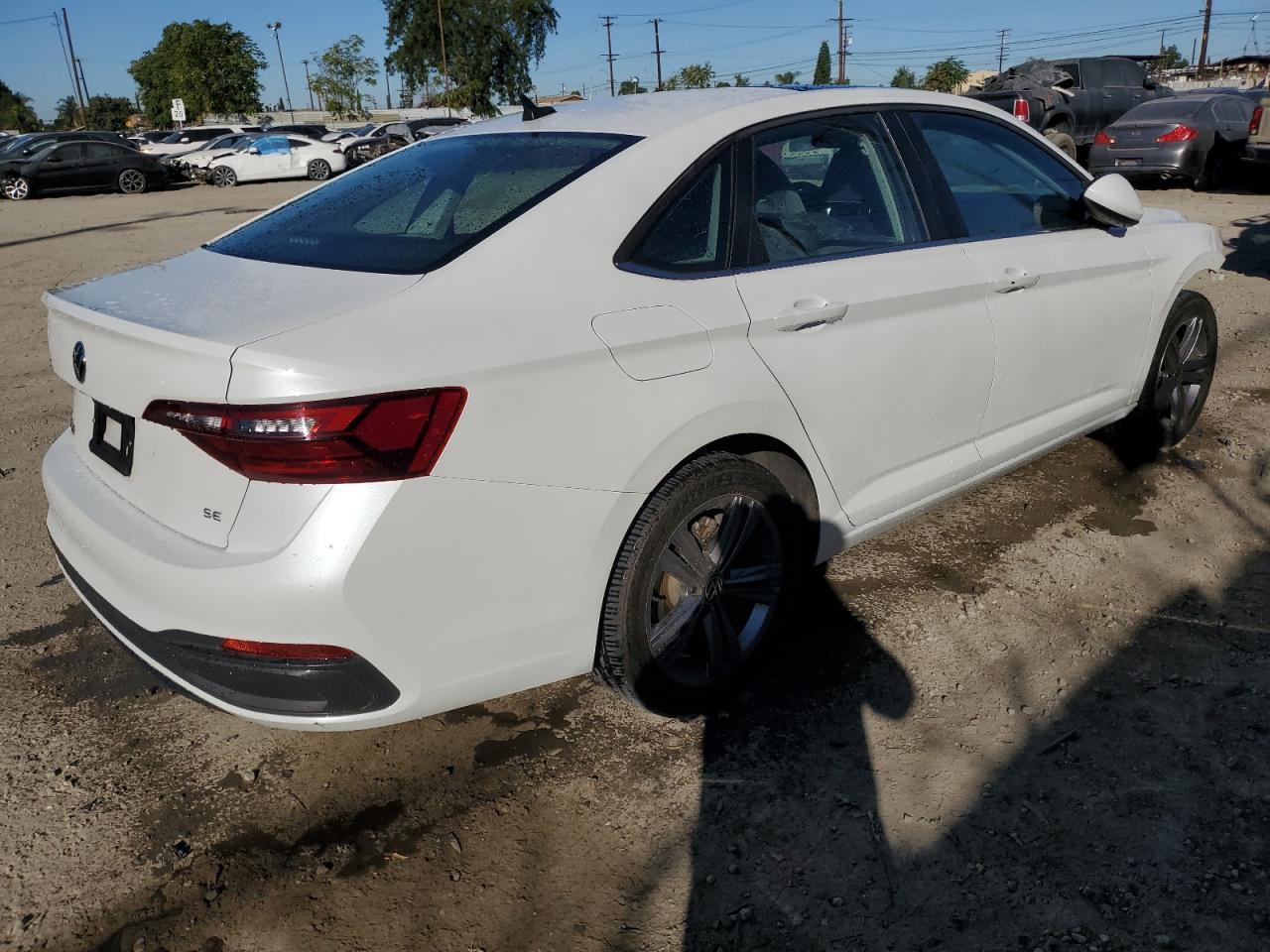 2022 Volkswagen Jetta Se - Фото 3