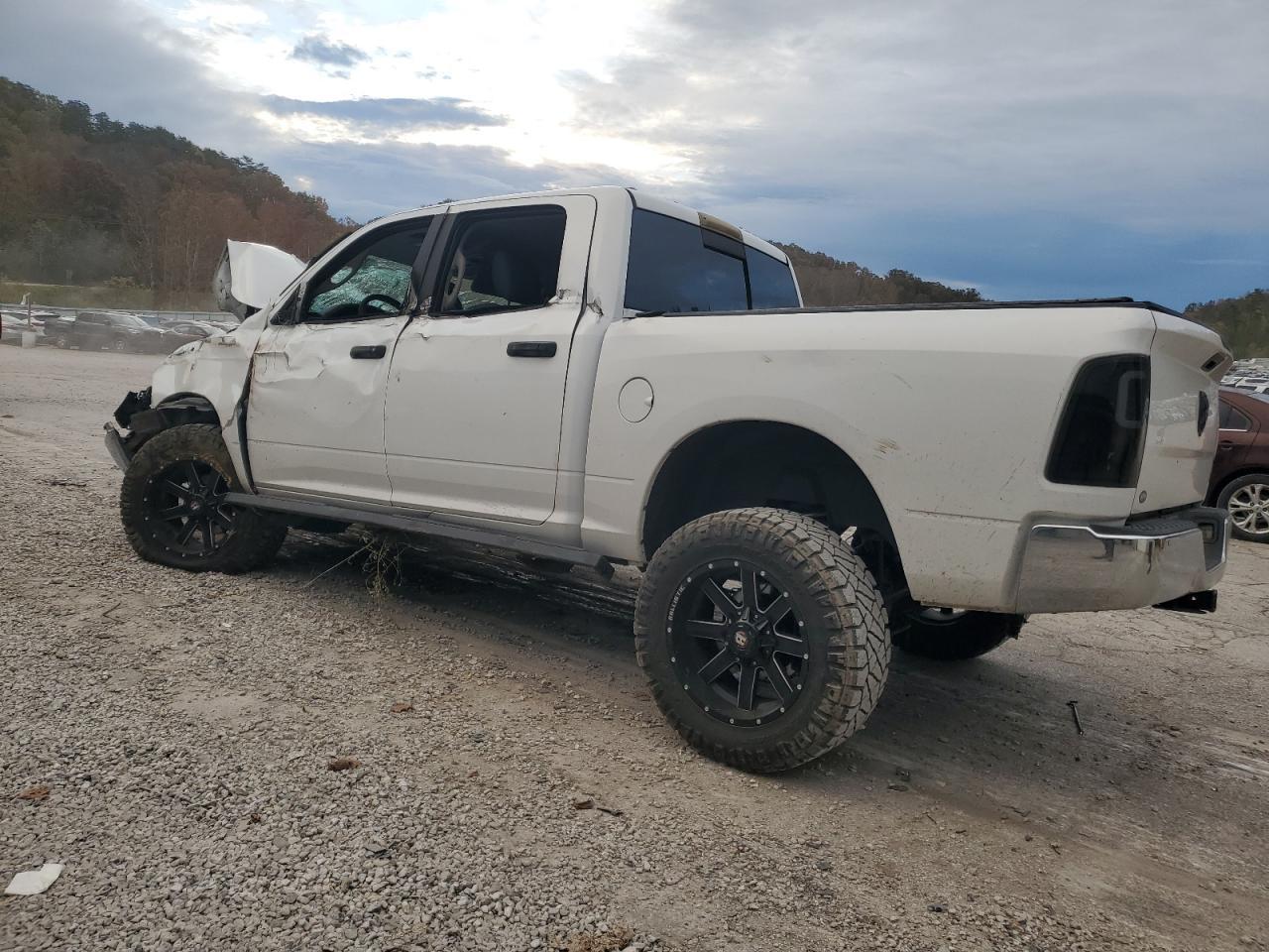 2018 Ram 1500 Slt - Фото 2
