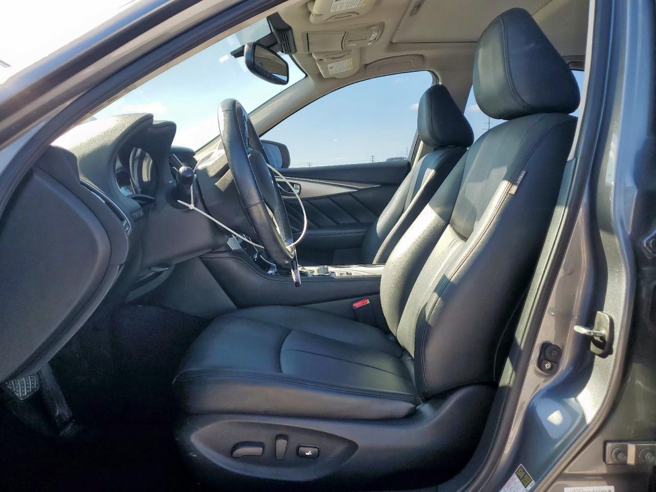 2019 Infiniti Q50 3.0T Luxe - Фото 7