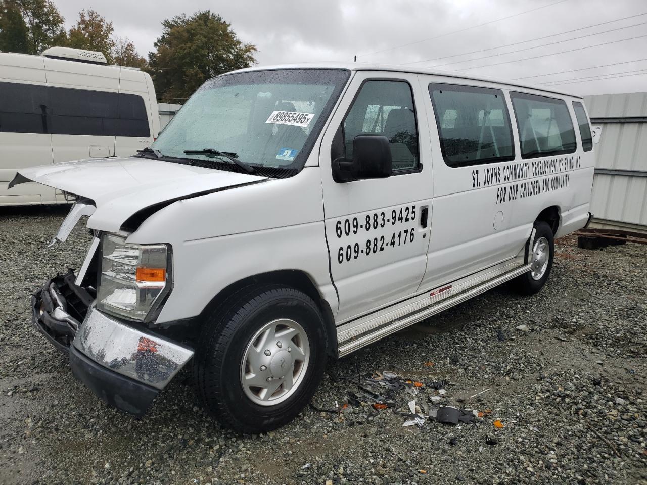 2012 Ford Econoline E350 Super Duty Wagon