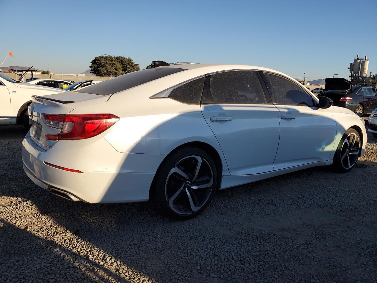 2021 Honda Accord Sport - Фото 3