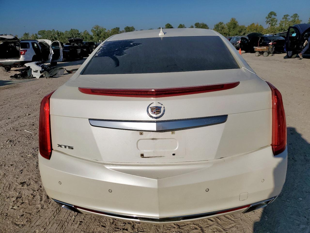 2013 Cadillac Xts Luxury Collection - Image 6