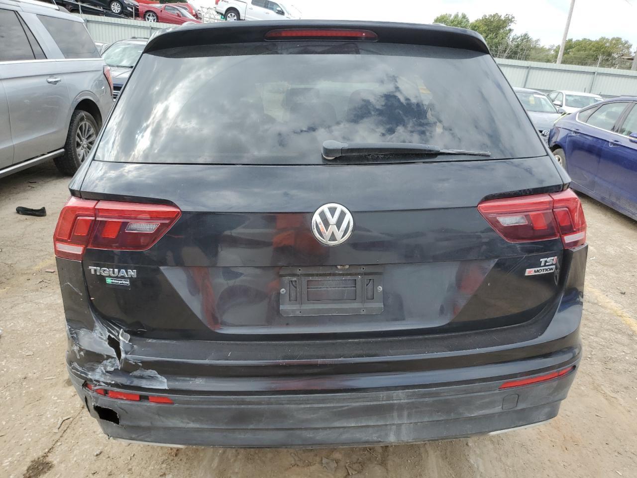 2018 Volkswagen Tiguan S - Фото 6