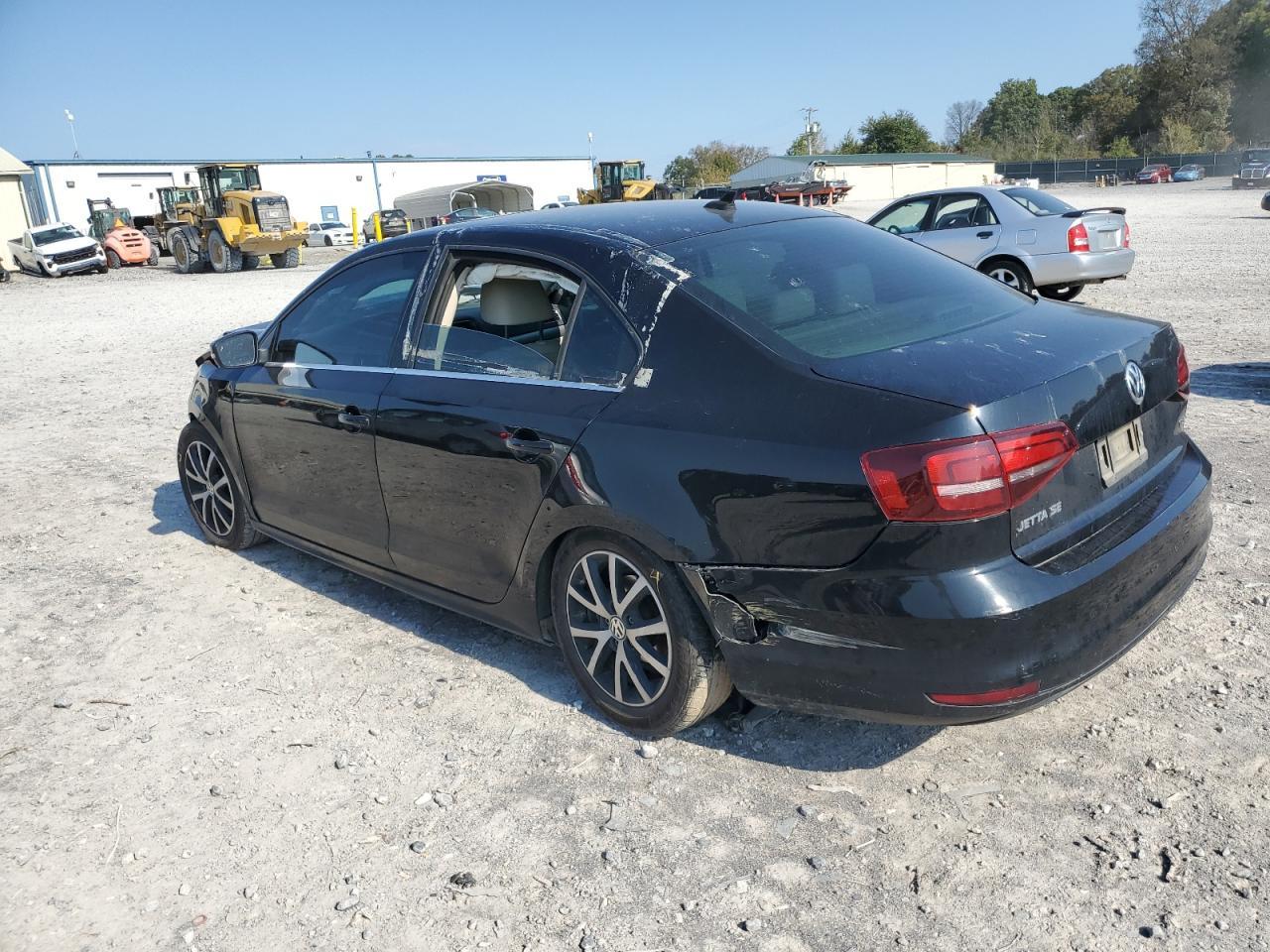 2017 Volkswagen Jetta Se - Фото 2