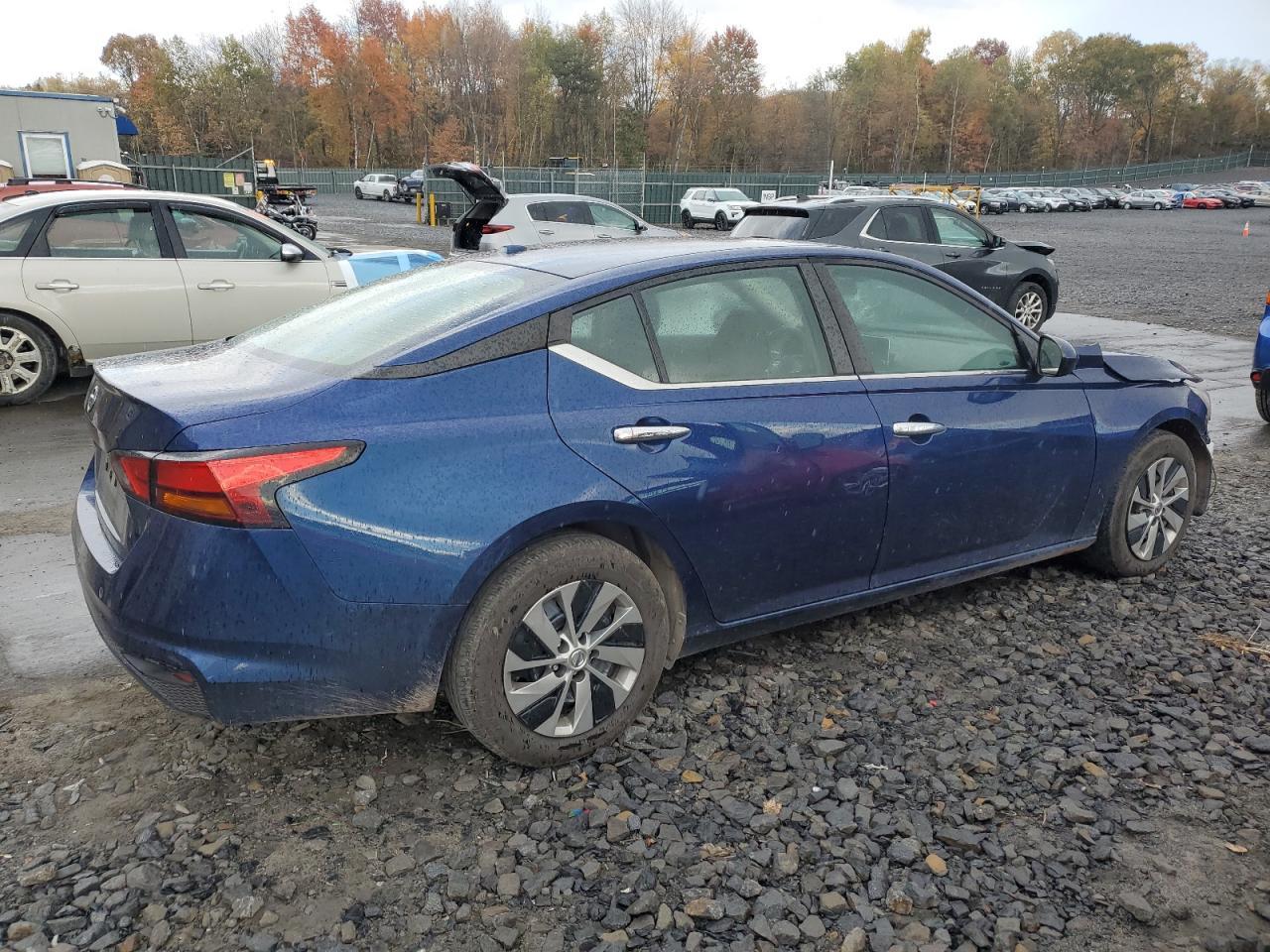 2019 Nissan Altima S - Image 3