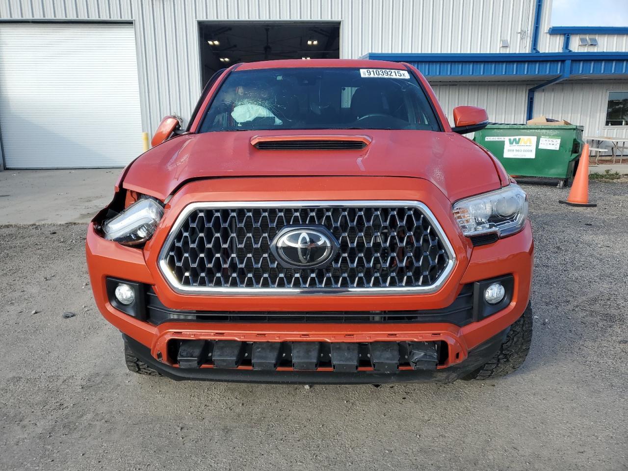 2018 Toyota Tacoma Double Cab - Image 5