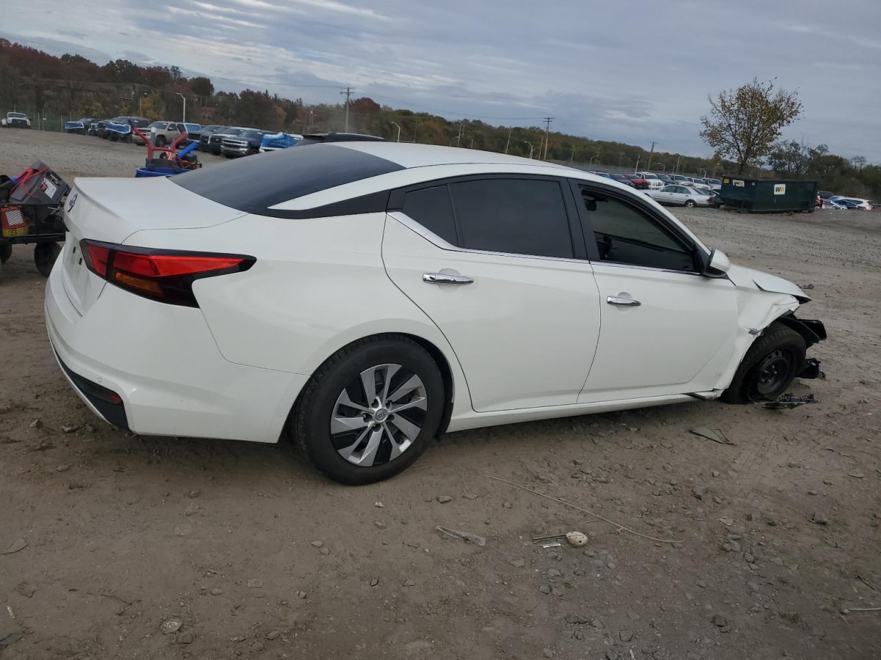 2023 Nissan Altima S - Image 3