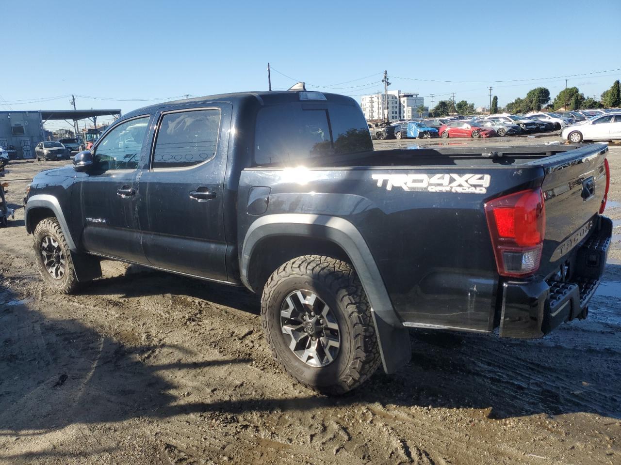 2018 Toyota Tacoma Double Cab - Image 2