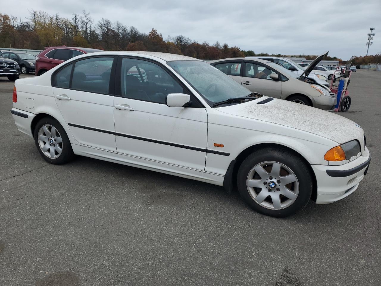 2001 BMW 325 I - Image 4