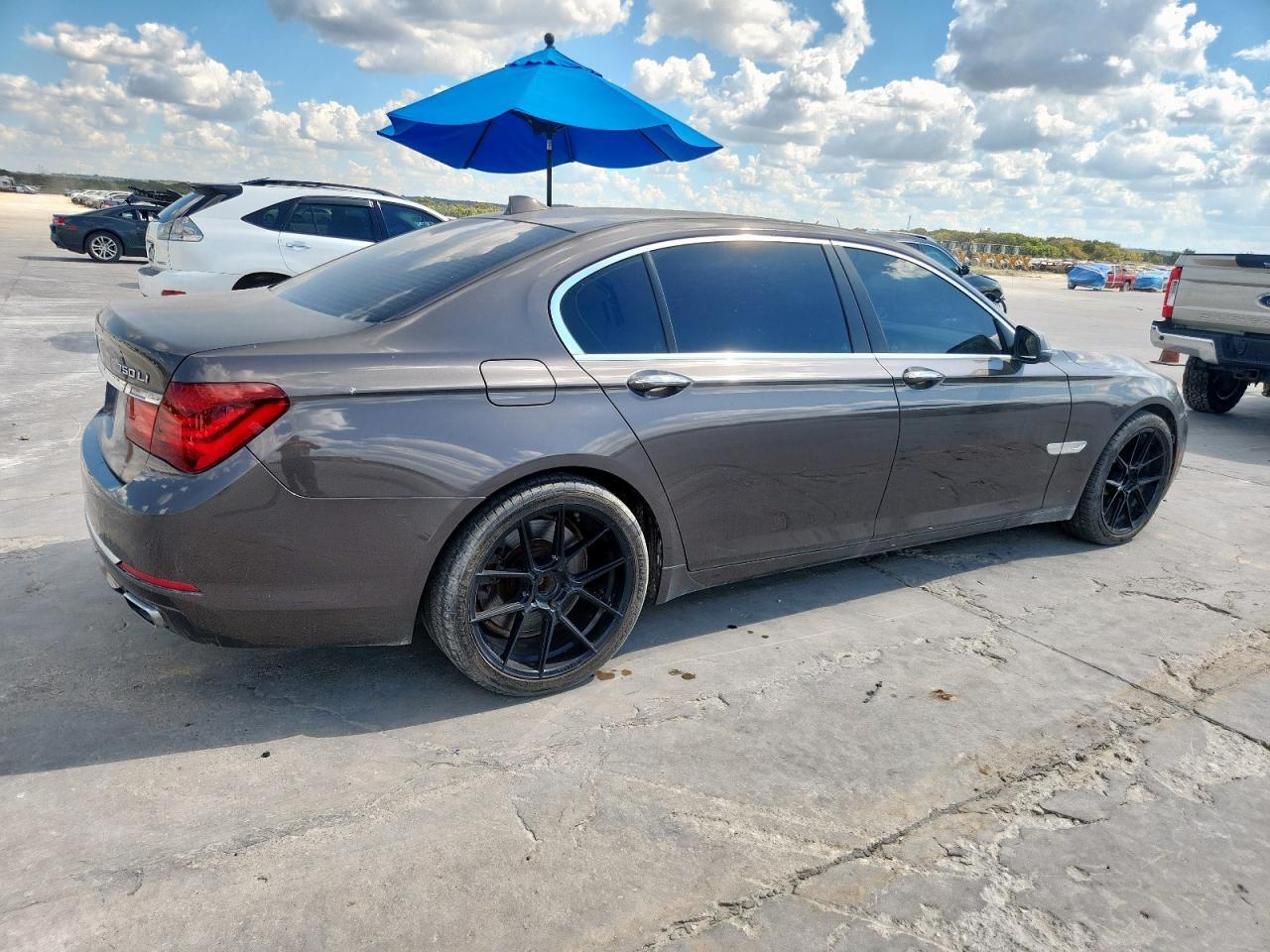2014 BMW 750 Li - Фото 3