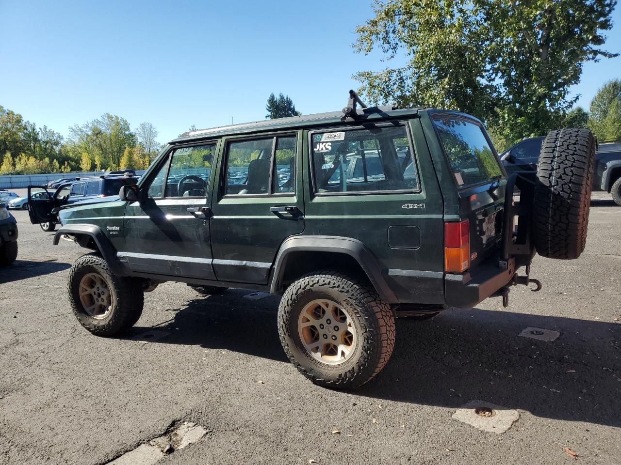 1996 Jeep Cherokee Sport - Image 2