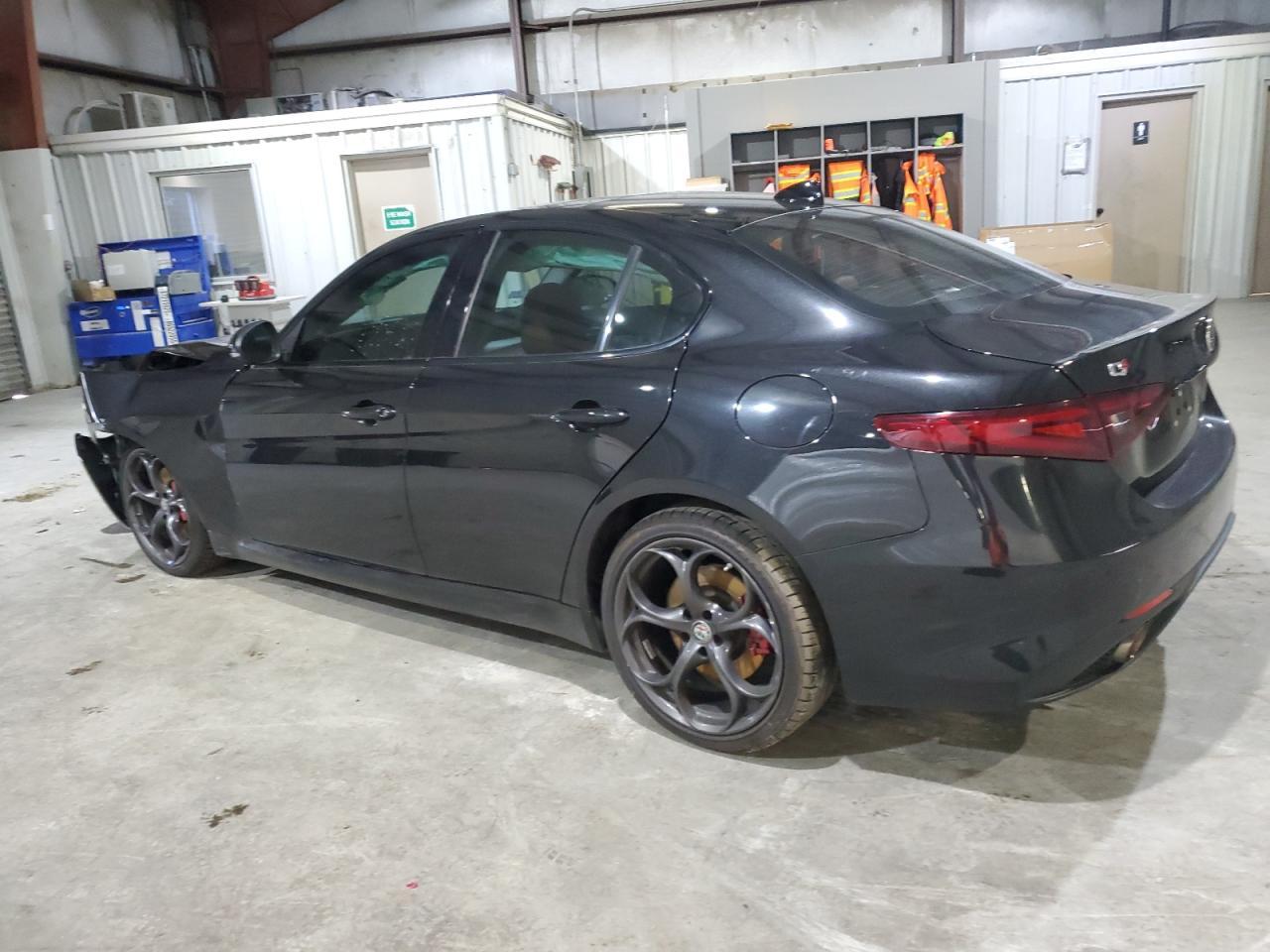 2018 Alfa Romeo Giulia Ti Q4 - Image 2