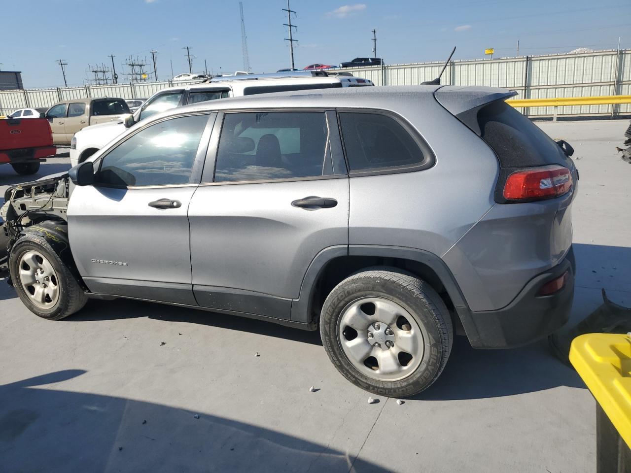 2014 Jeep Cherokee Sport - Фото 2