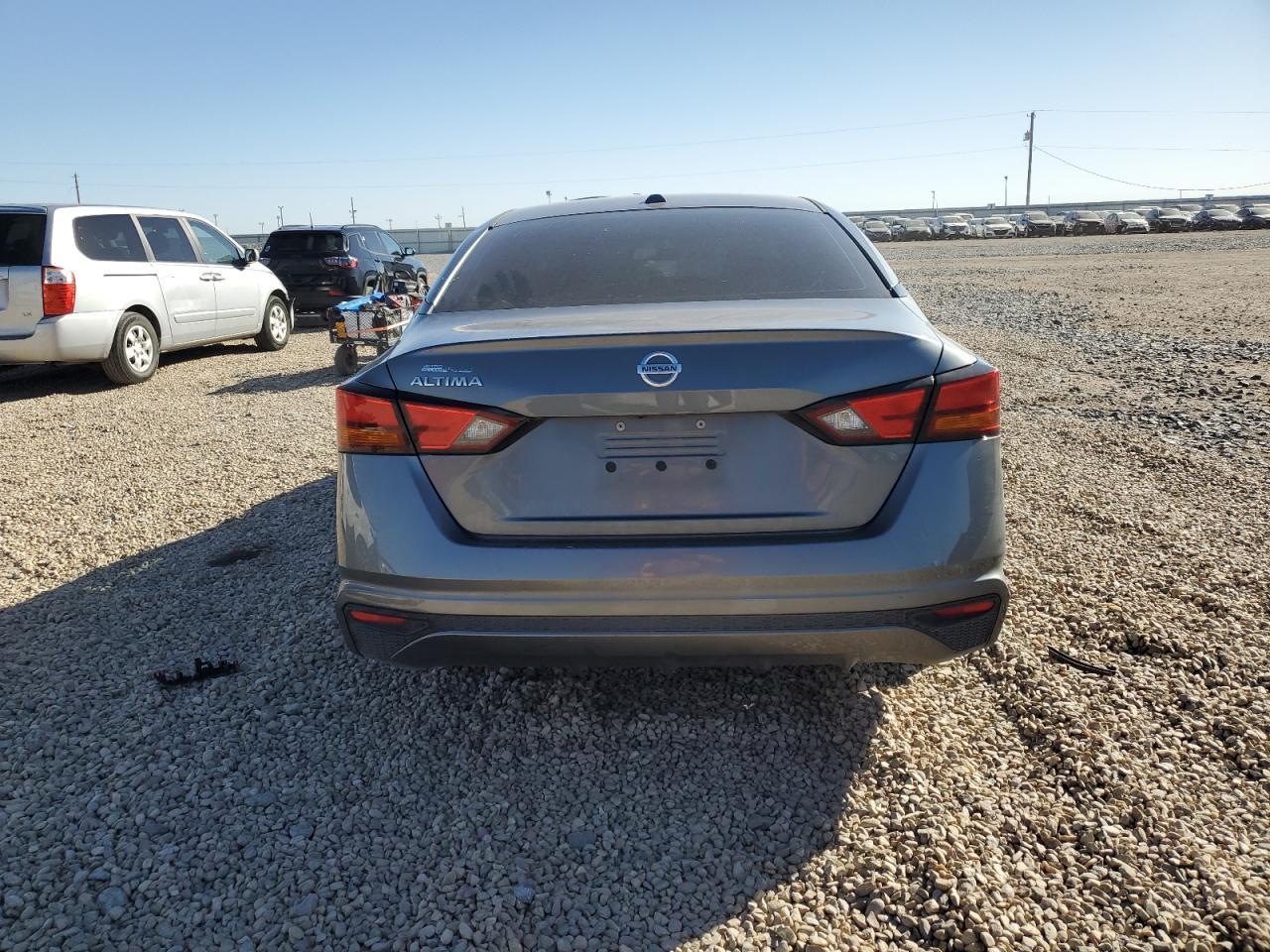 2020 Nissan Altima S - Фото 6