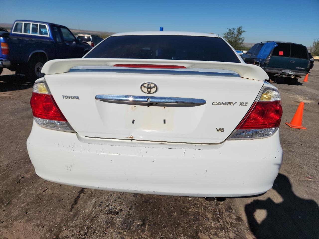 2005 Toyota Camry Le - Image 6