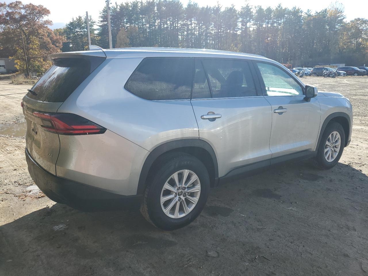 2025 Toyota Grand Highlander Le - Фото 3