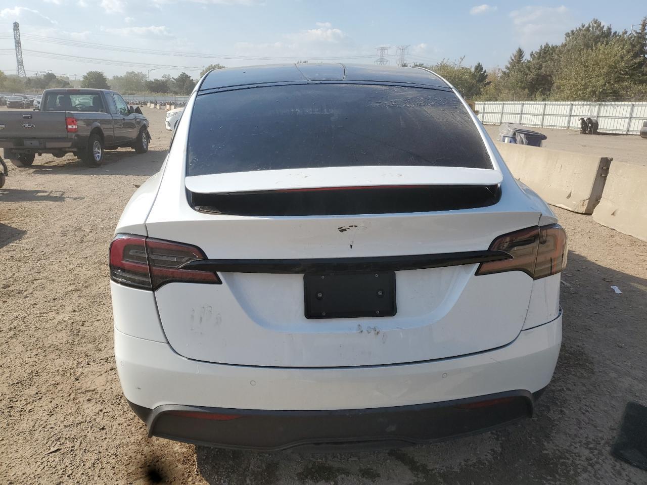 2022 Tesla Model X - Image 6