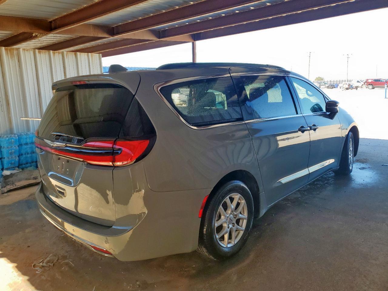 2022 Chrysler Pacifica Touring L - Фото 3