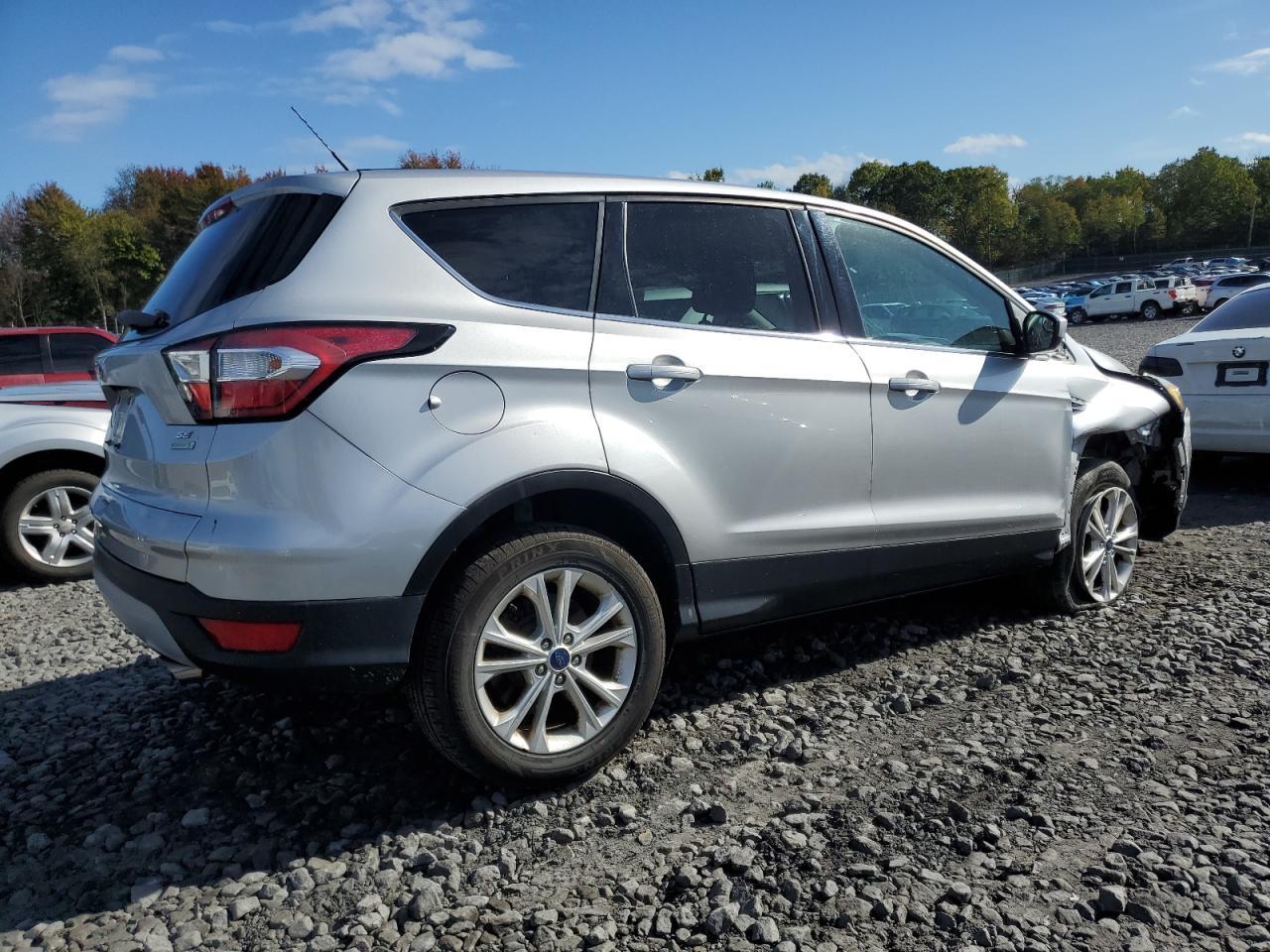 2017 Ford Escape Se - Фото 3