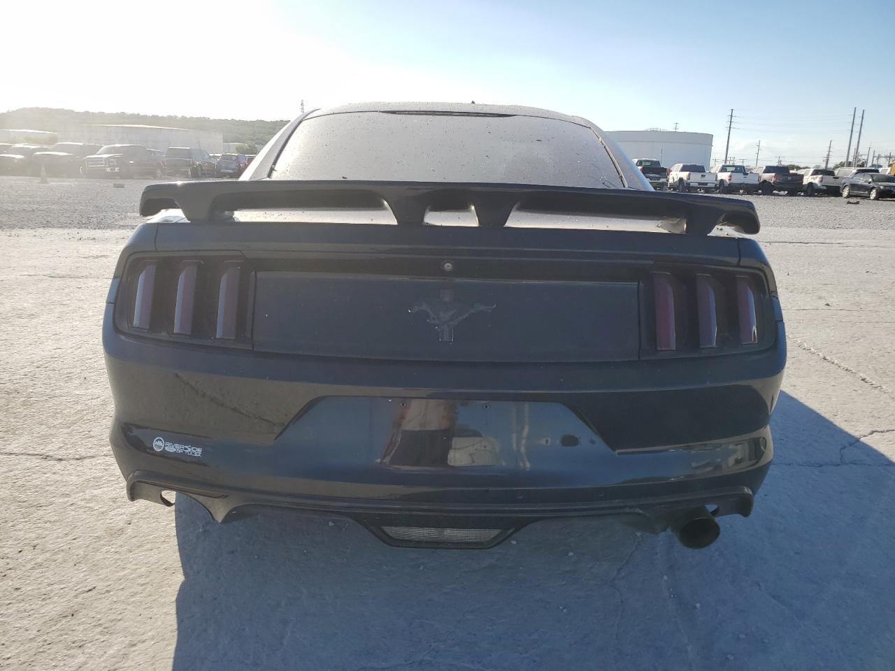 2015 Ford Mustang - Фото 6