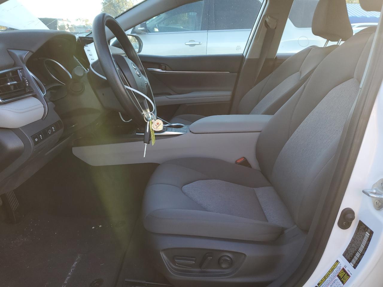 2024 Toyota Camry Le - Фото 7