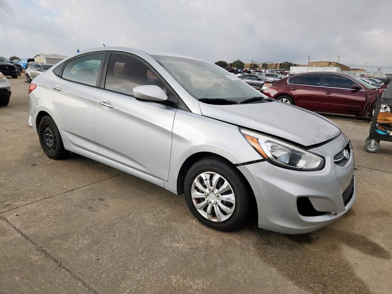 2017 Hyundai Accent Se - Фото 4